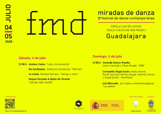 Asiento de papel de la quinta edición de Miradas de danza, celebrada en 2026, con el programa impreso